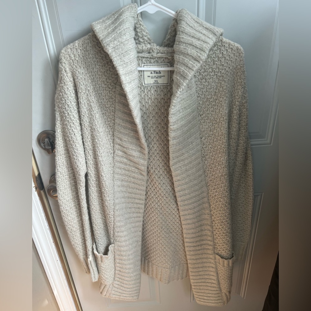 Abercrombie & Fitch Cream Cardigan Sweater